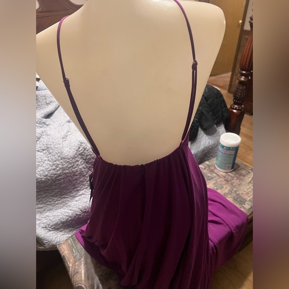 Beautiful Lulus dress - Picture 2 of 7